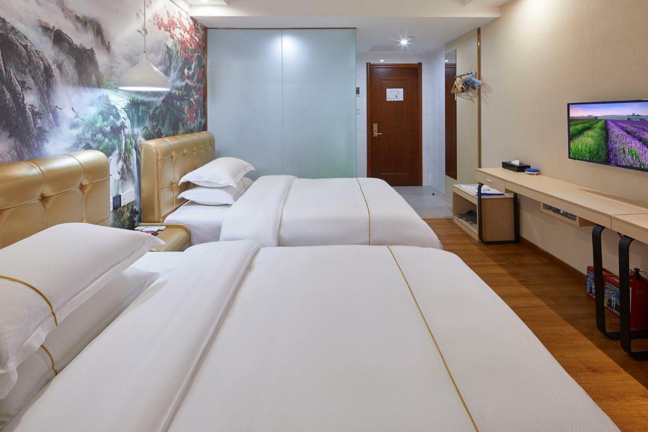 Insail Hotels Airport Road Гуанджоу Екстериор снимка