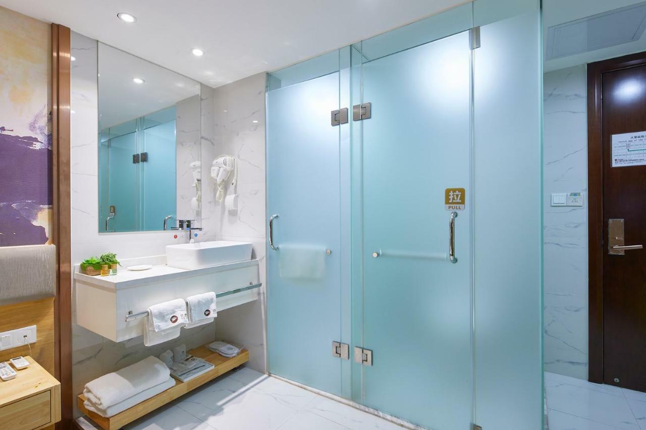 Insail Hotels Airport Road Гуанджоу Екстериор снимка