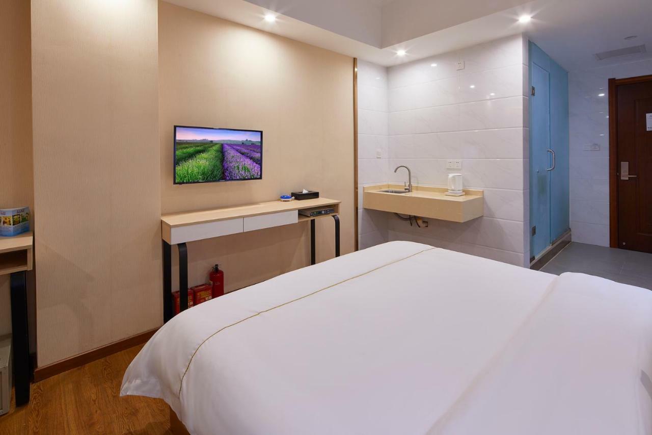 Insail Hotels Airport Road Гуанджоу Екстериор снимка