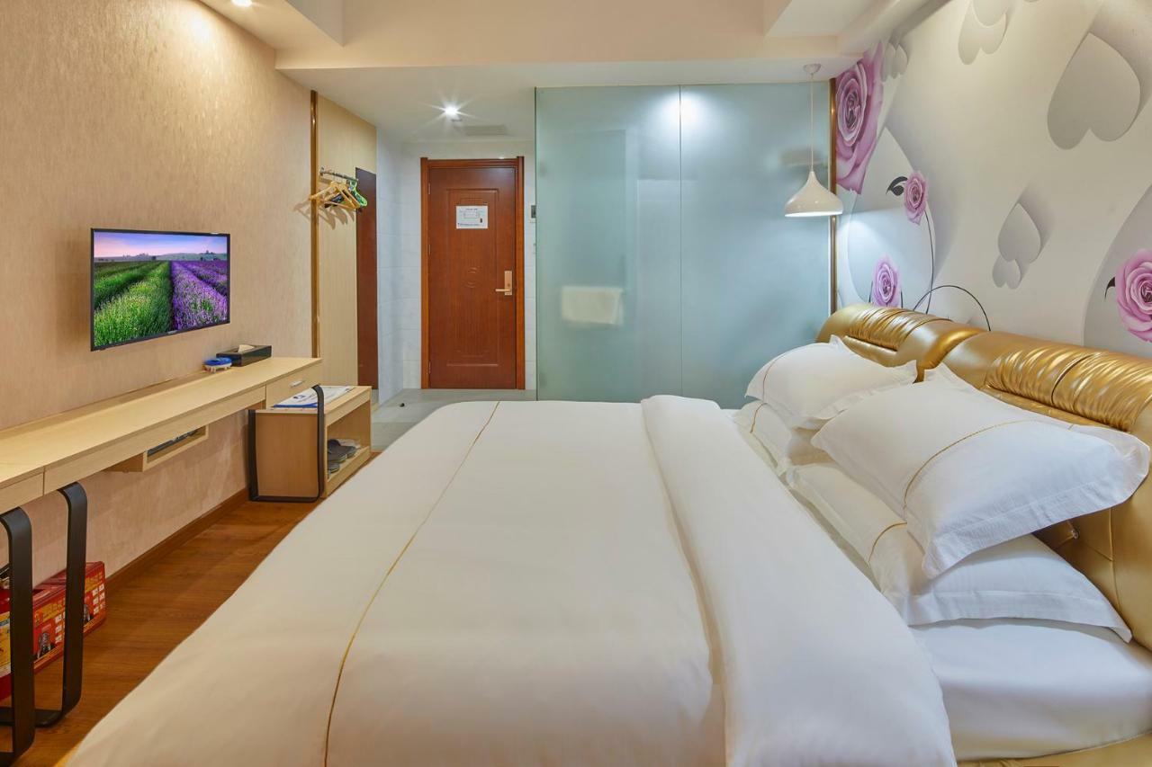 Insail Hotels Airport Road Гуанджоу Екстериор снимка
