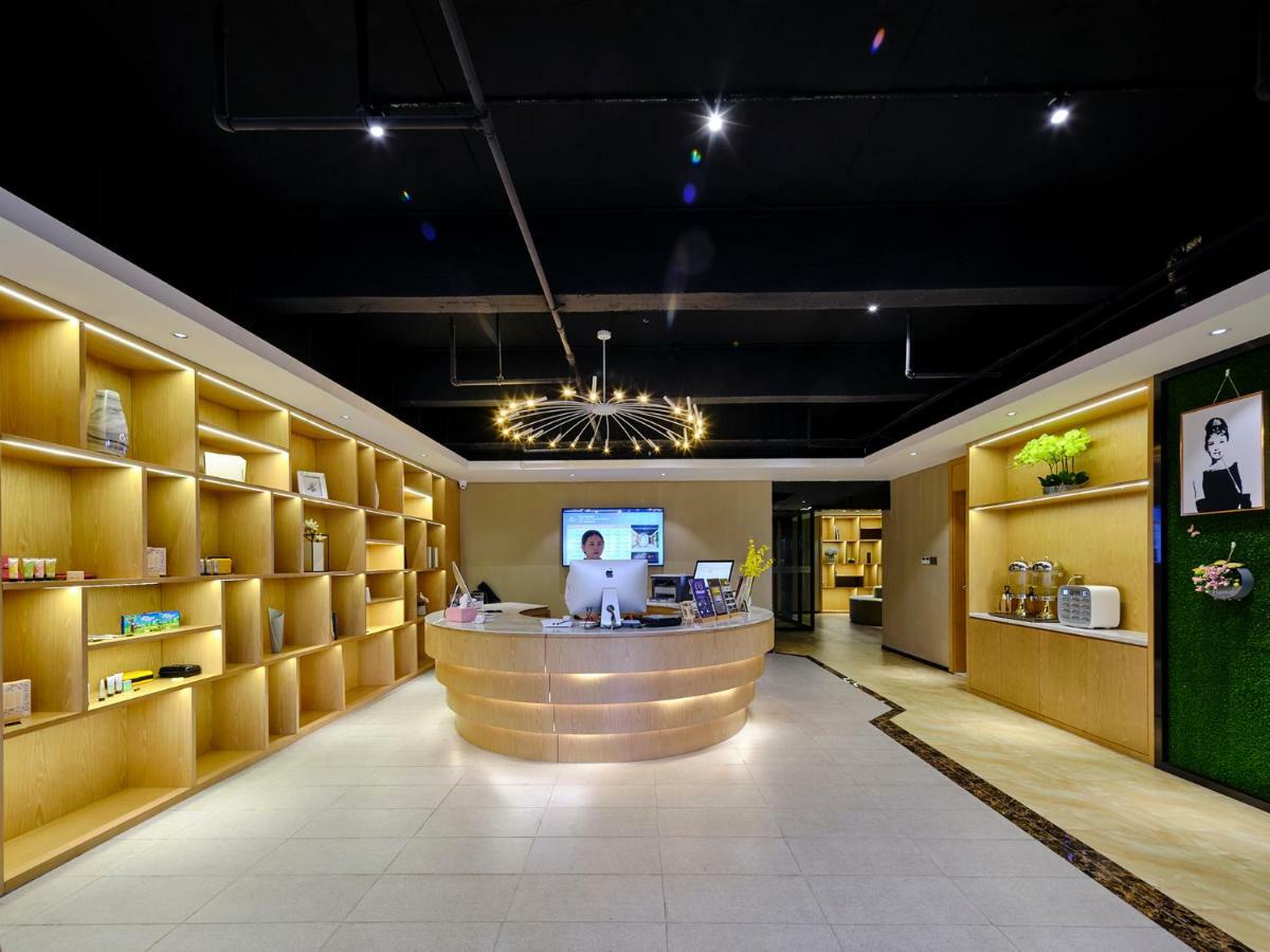 Insail Hotels Airport Road Гуанджоу Екстериор снимка